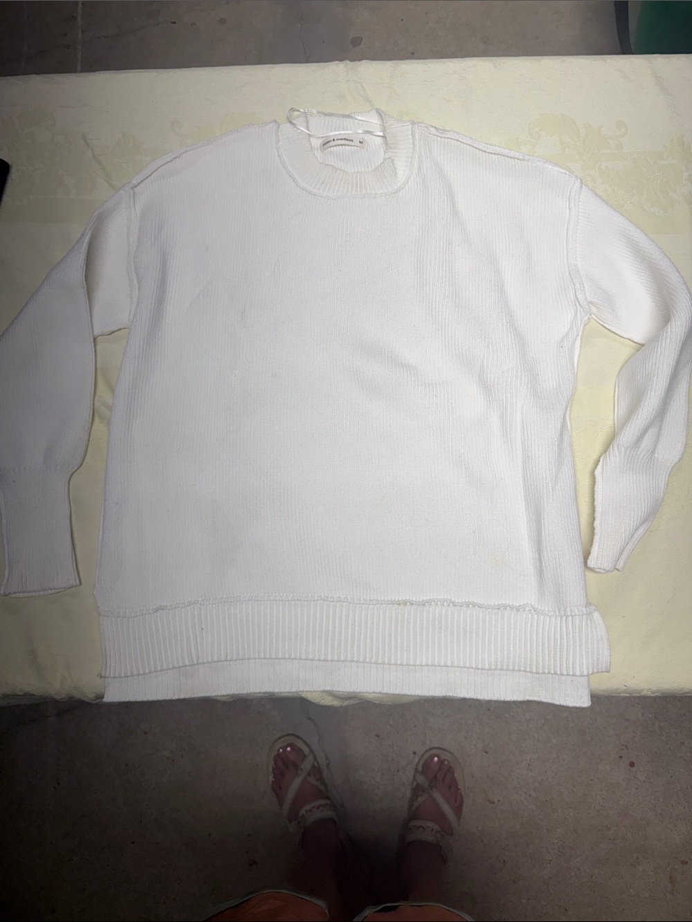 moon & madison White Crewneck Sweater